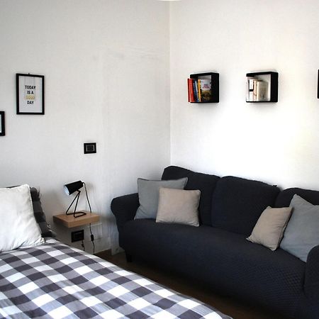 Bed and Breakfast Le Stanze Di Alicam Arona Exterior foto