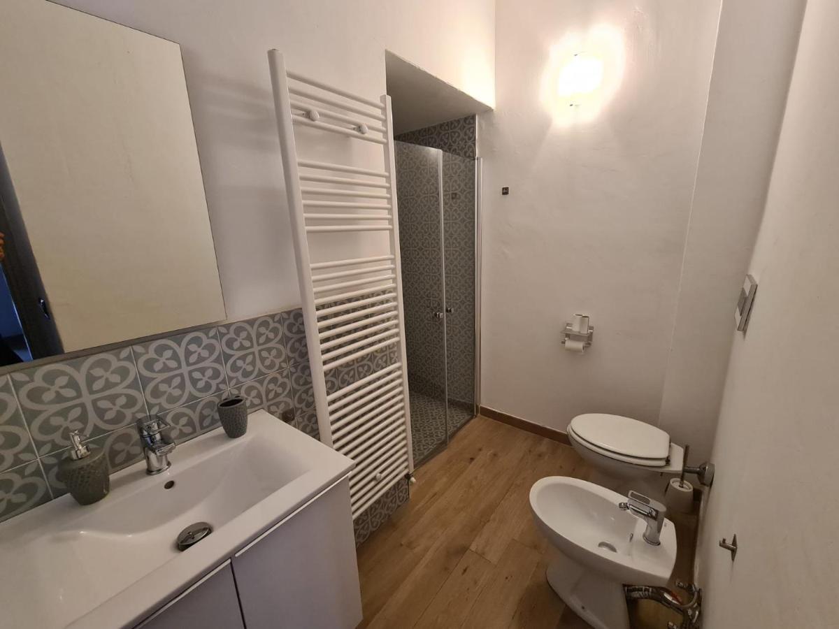 Bed and Breakfast Le Stanze Di Alicam Arona Exterior foto