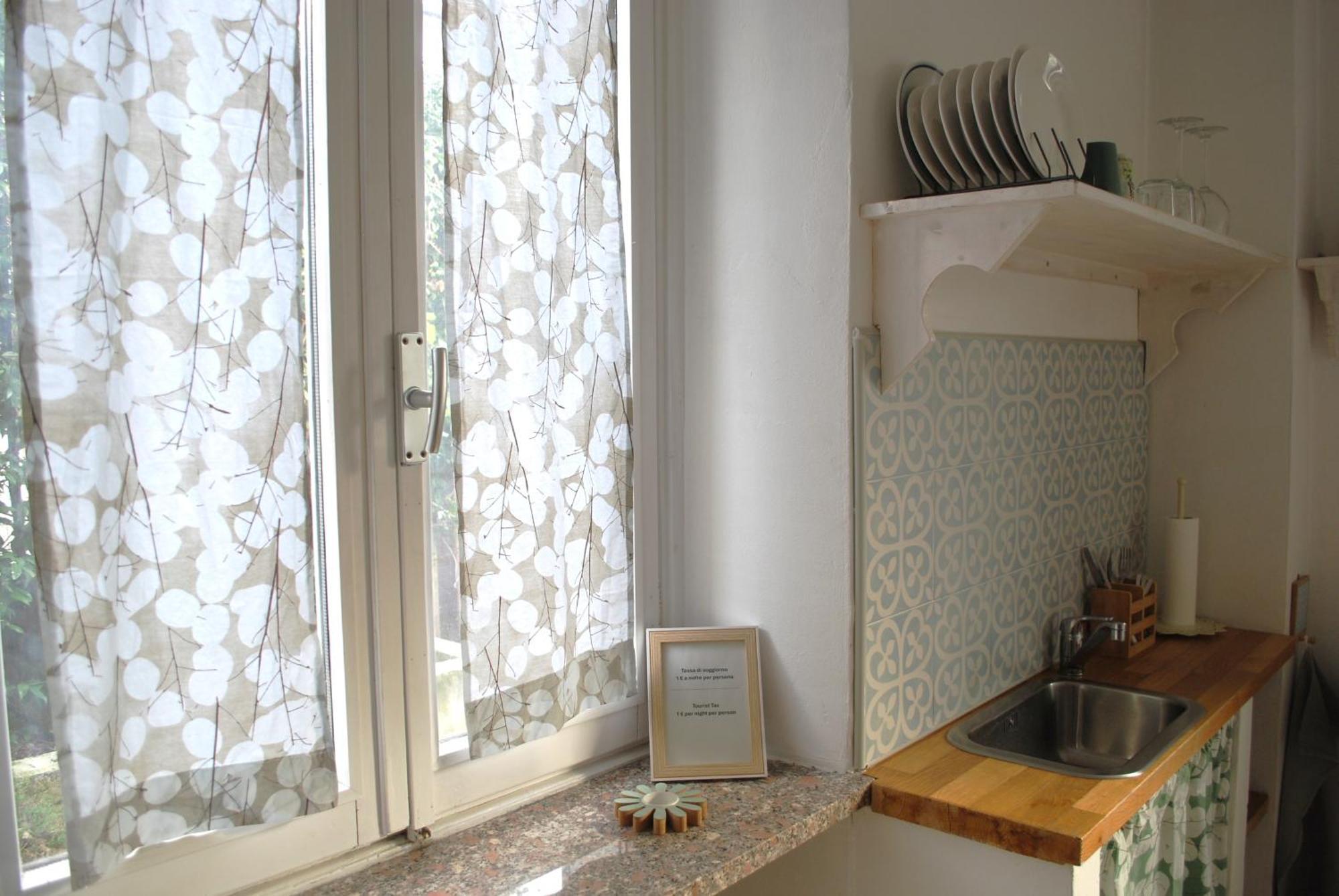 Bed and Breakfast Le Stanze Di Alicam Arona Exterior foto